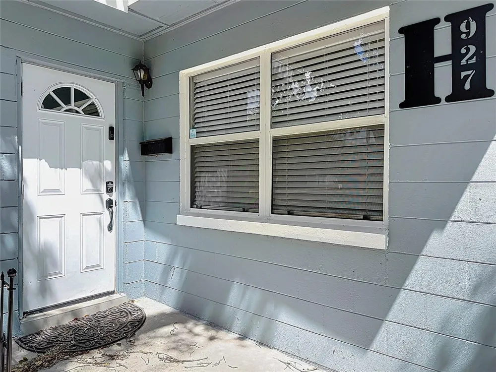 927 HOFFNER AVENUE Orlando, FL 32809