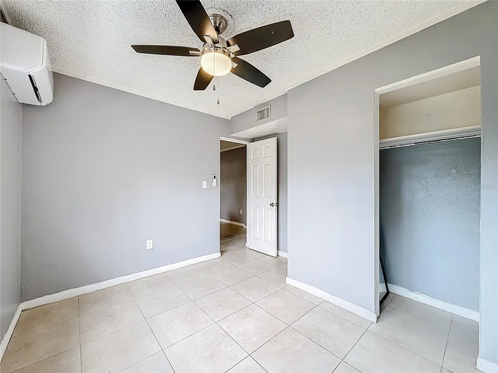 927 HOFFNER AVENUE Orlando, FL 32809