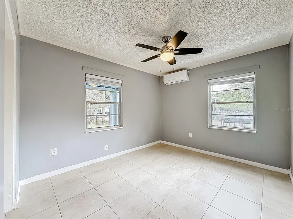 927 HOFFNER AVENUE Orlando, FL 32809