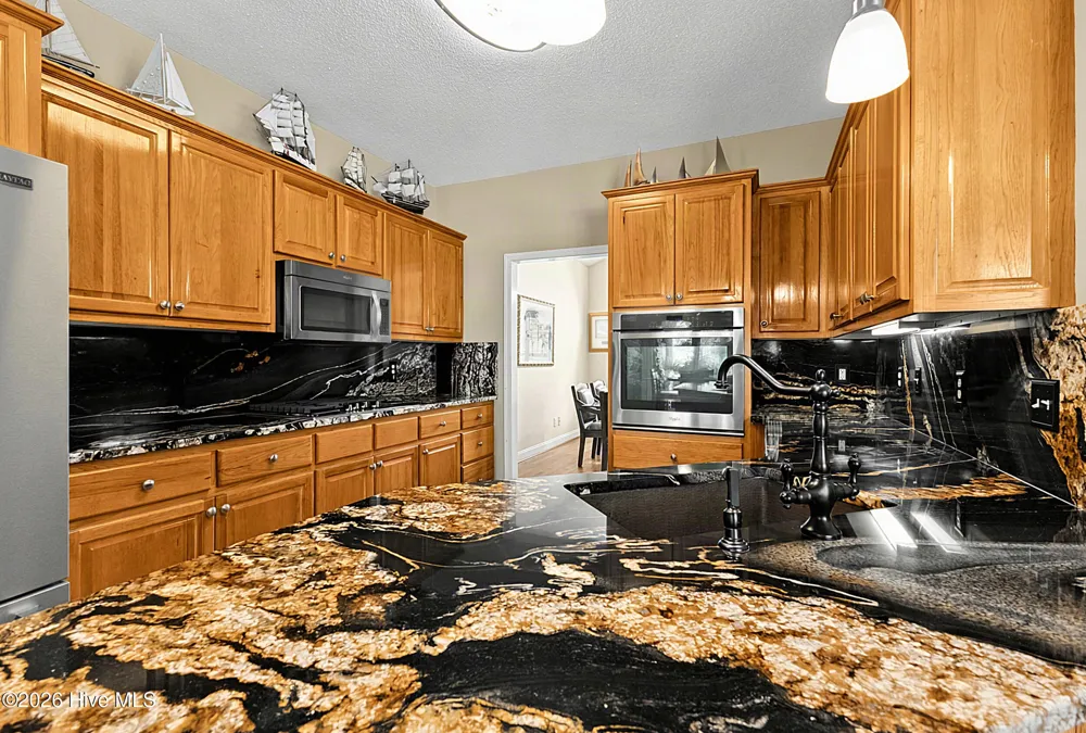 6840 Weeping Willow Place SW Ocean Isle Beach, NC 28469