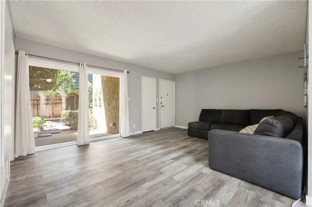 303 W Linda Vista Avenue #19 Alhambra, CA 91801