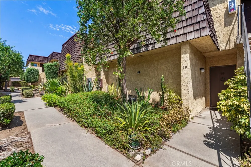 303 W Linda Vista Avenue #19 Alhambra, CA 91801