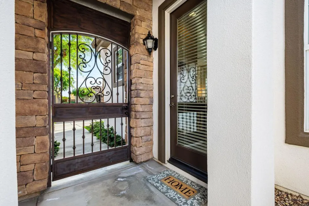 60907 Fire Barrel Drive La Quinta, CA 92253