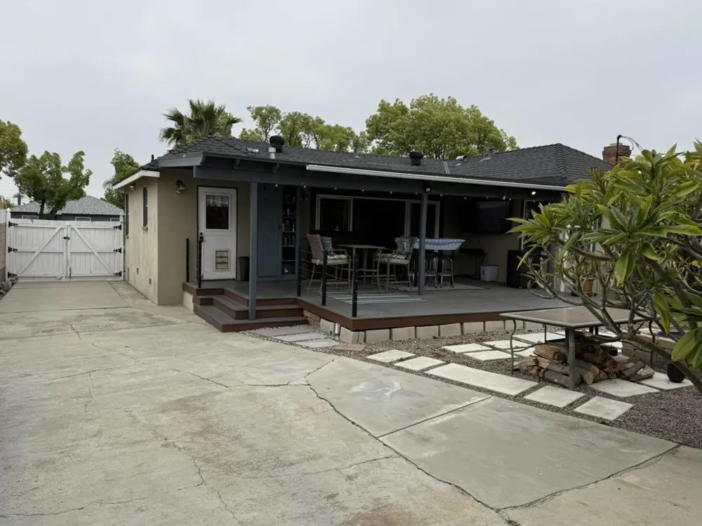 633 E G STREET Ontario, CA 91764