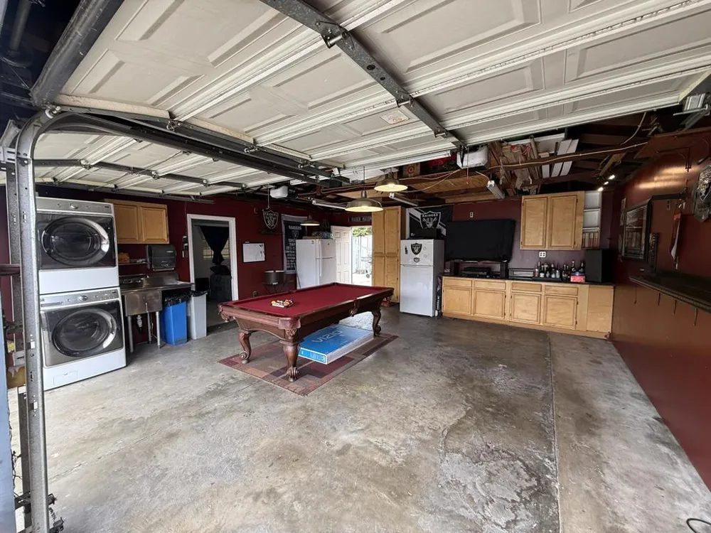 633 E G STREET Ontario, CA 91764