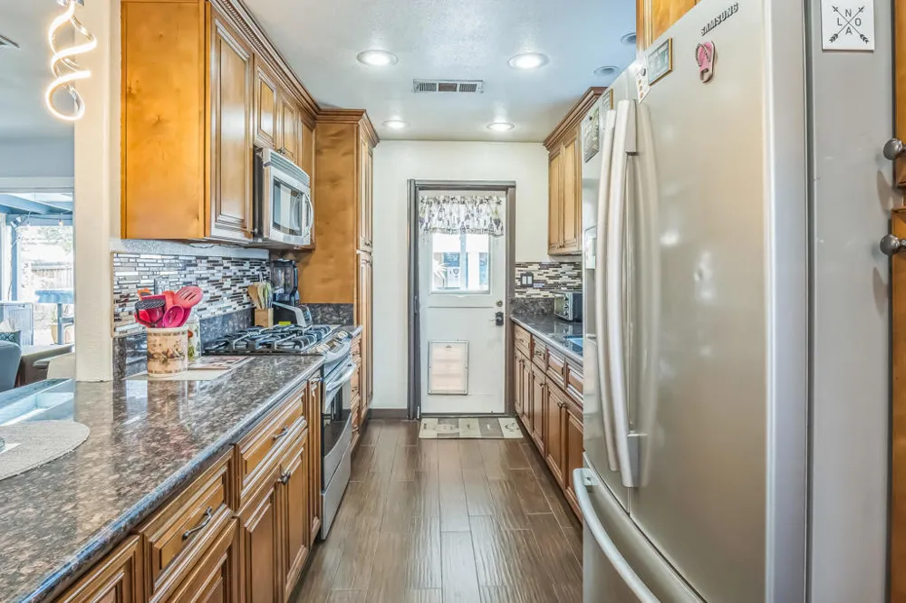 633 E G STREET Ontario, CA 91764