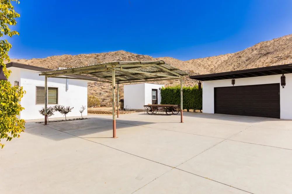 16430 Evans Lane Desert Hot Springs, CA 92241
