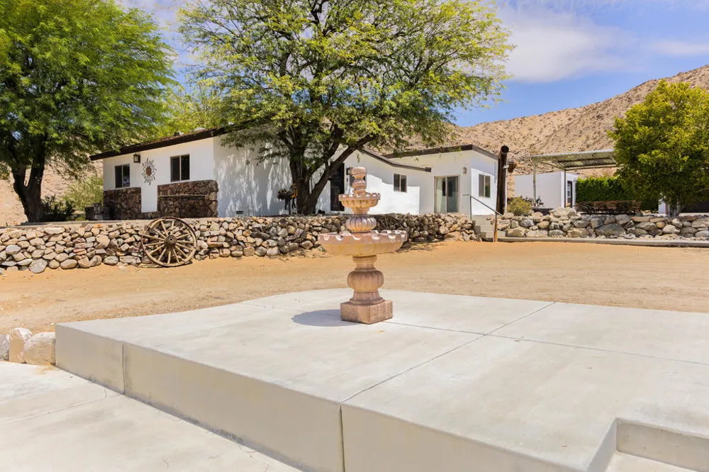 16430 Evans Lane Desert Hot Springs, CA 92241