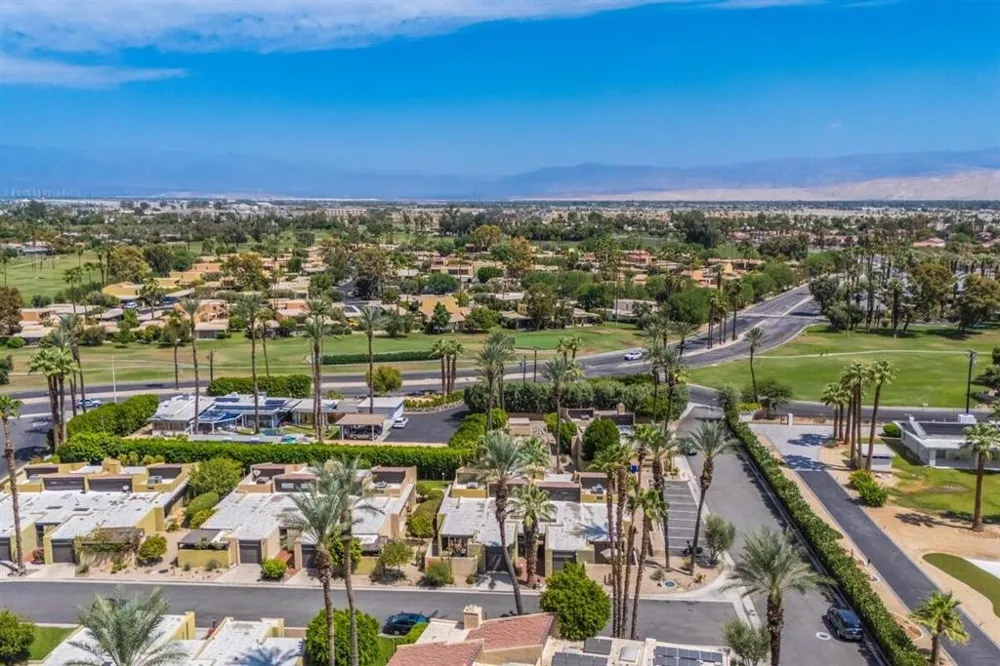 5822 E Palm Oasis Street Palm Springs, CA 92264