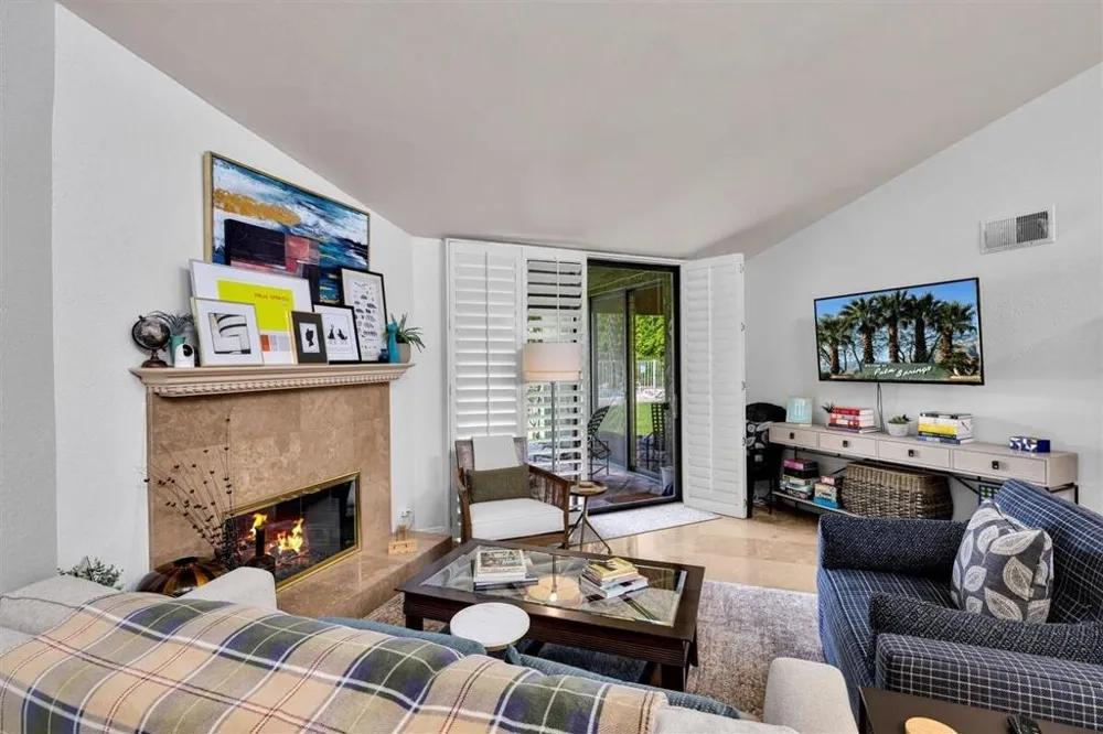 5822 E Palm Oasis Street Palm Springs, CA 92264