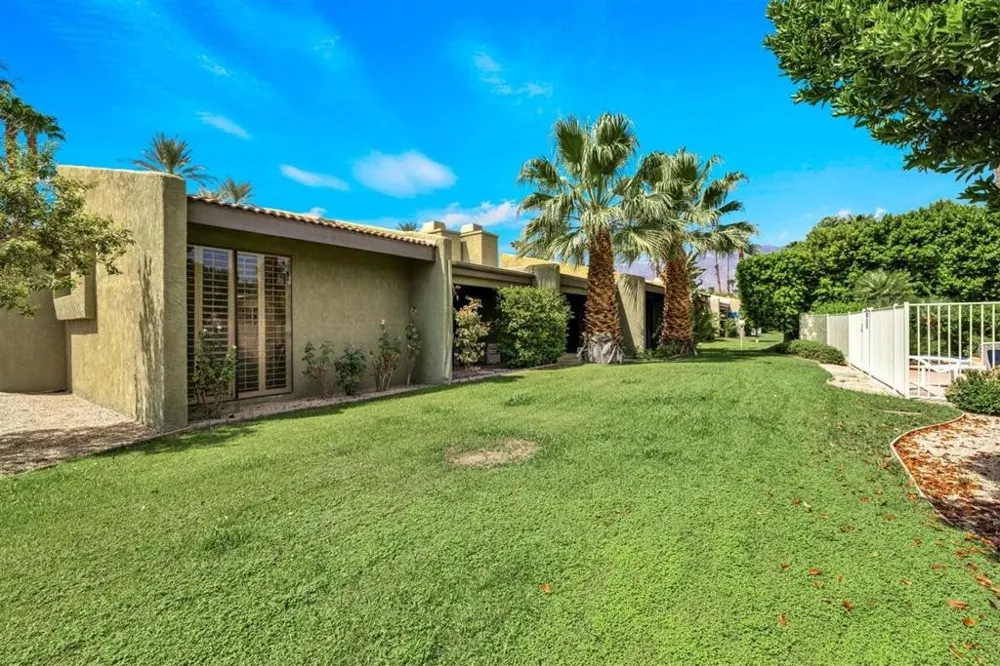 5822 E Palm Oasis Street Palm Springs, CA 92264