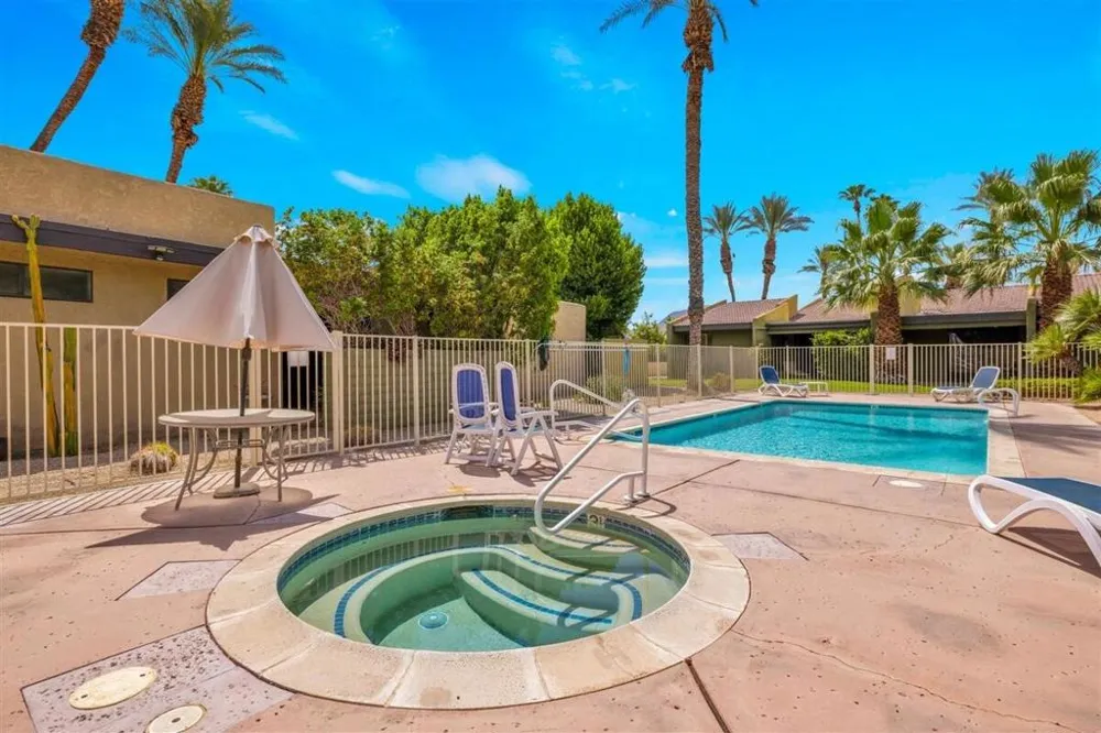 5822 E Palm Oasis Street Palm Springs, CA 92264