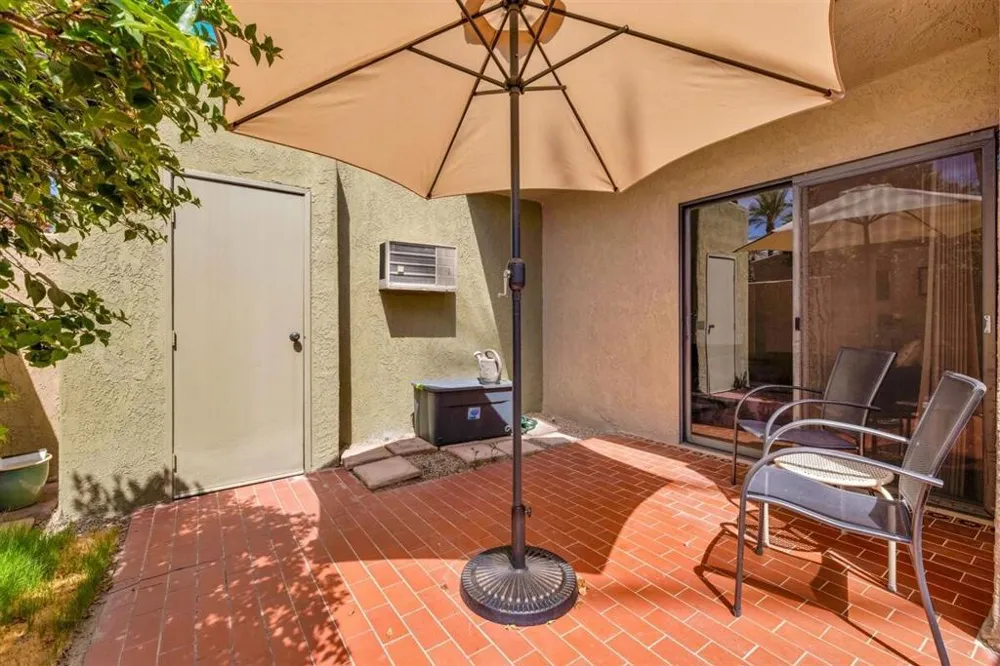 5822 E Palm Oasis Street Palm Springs, CA 92264