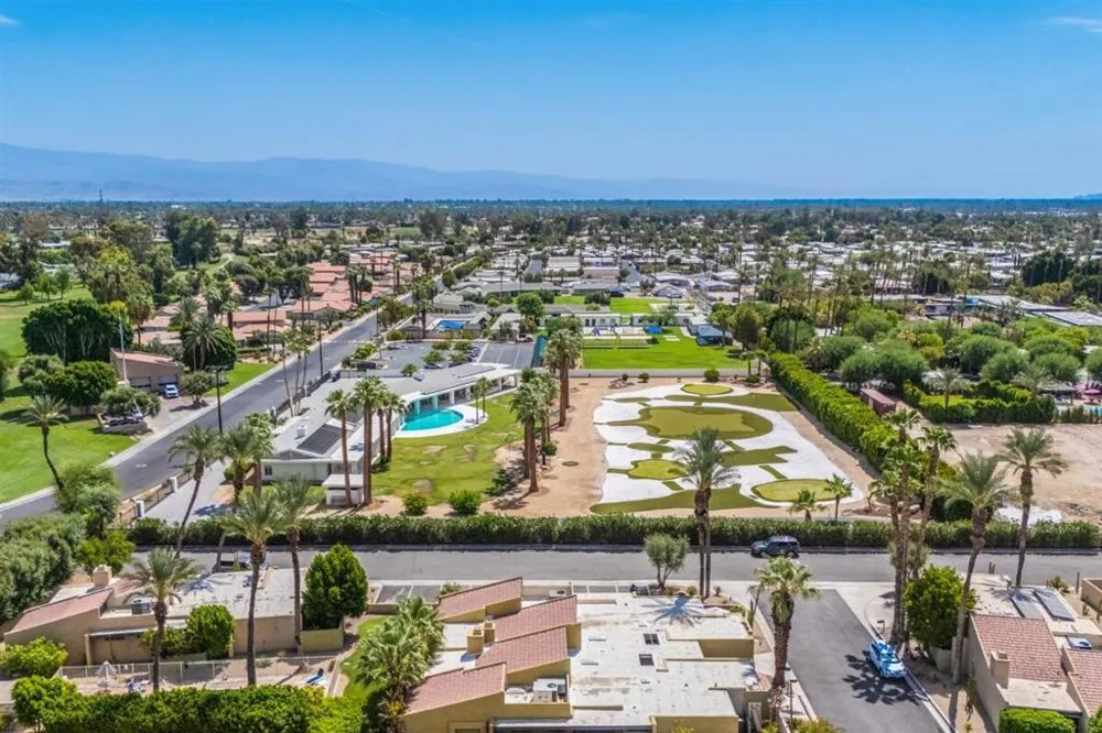 5822 E Palm Oasis Street Palm Springs, CA 92264