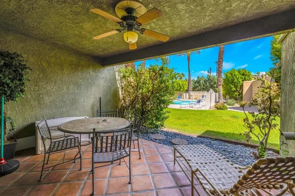 5822 E Palm Oasis Street Palm Springs, CA 92264