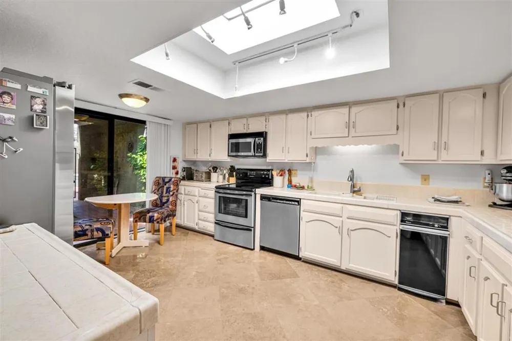 5822 E Palm Oasis Street Palm Springs, CA 92264