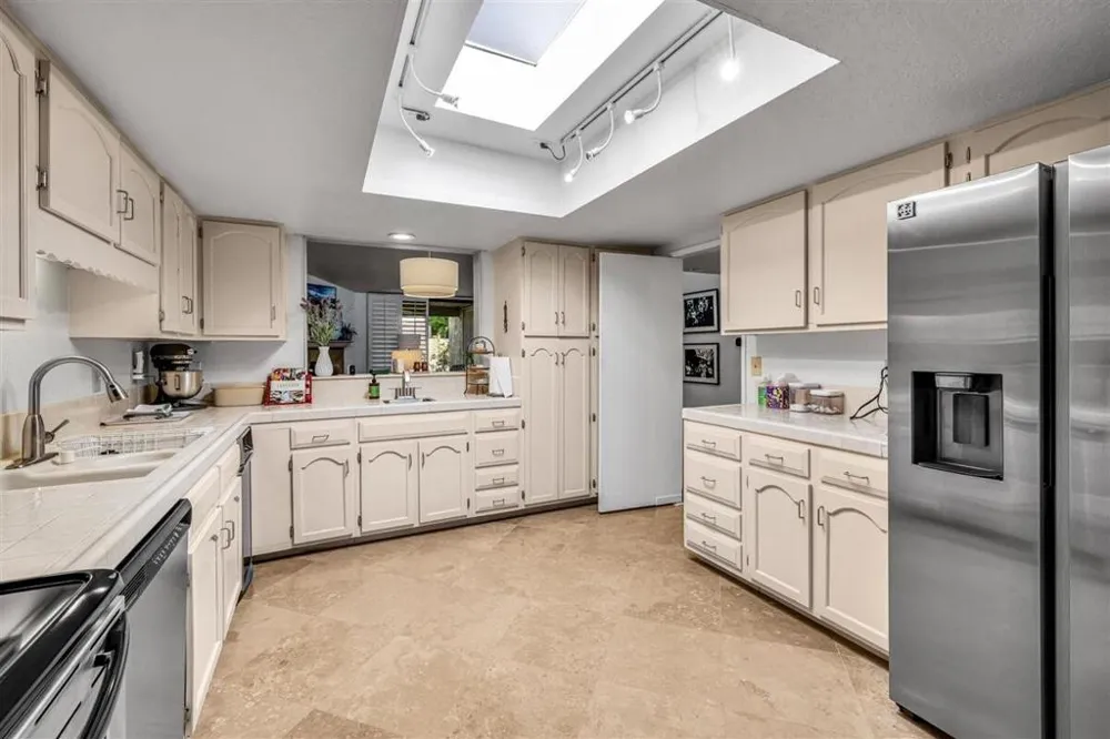 5822 E Palm Oasis Street Palm Springs, CA 92264