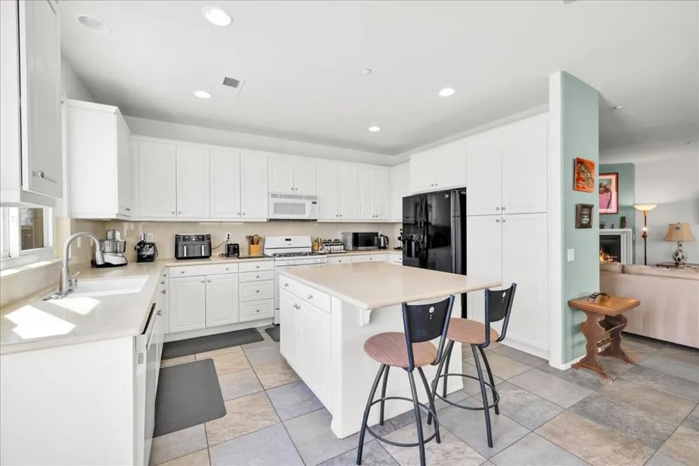 2346 Savanna Way Palm Springs, CA 92262