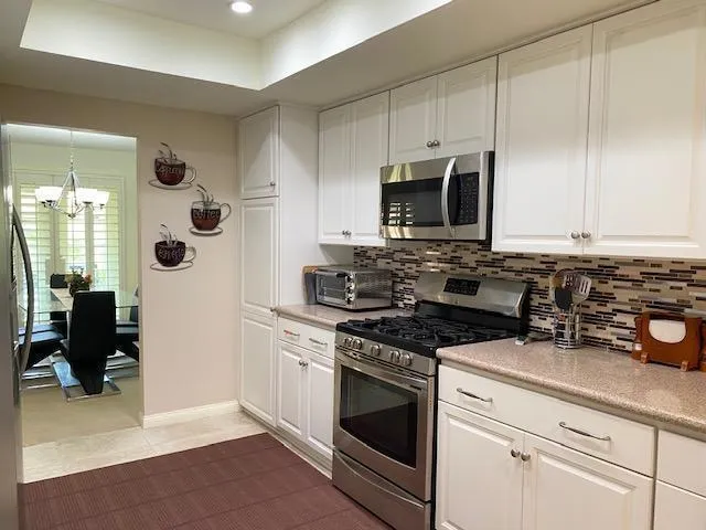 107 Avellino Circle Palm Desert, CA 92211