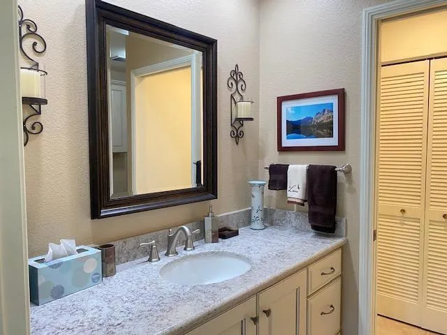 107 Avellino Circle Palm Desert, CA 92211
