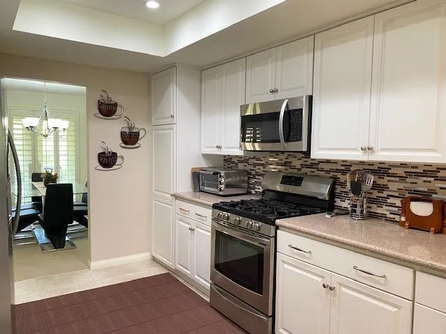 107 Avellino Circle Palm Desert, CA 92211