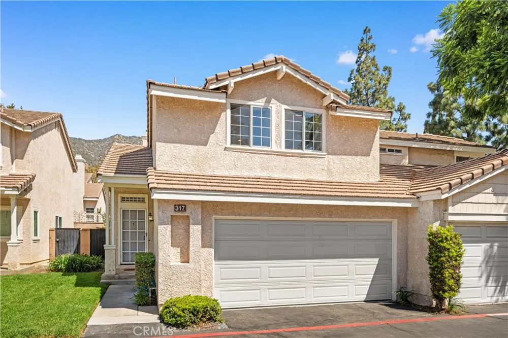 317 Somerset Court Azusa, CA 91702