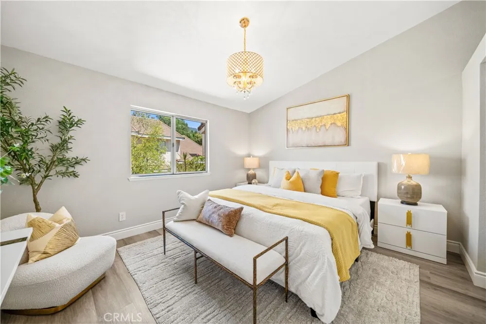 317 Somerset Court Azusa, CA 91702