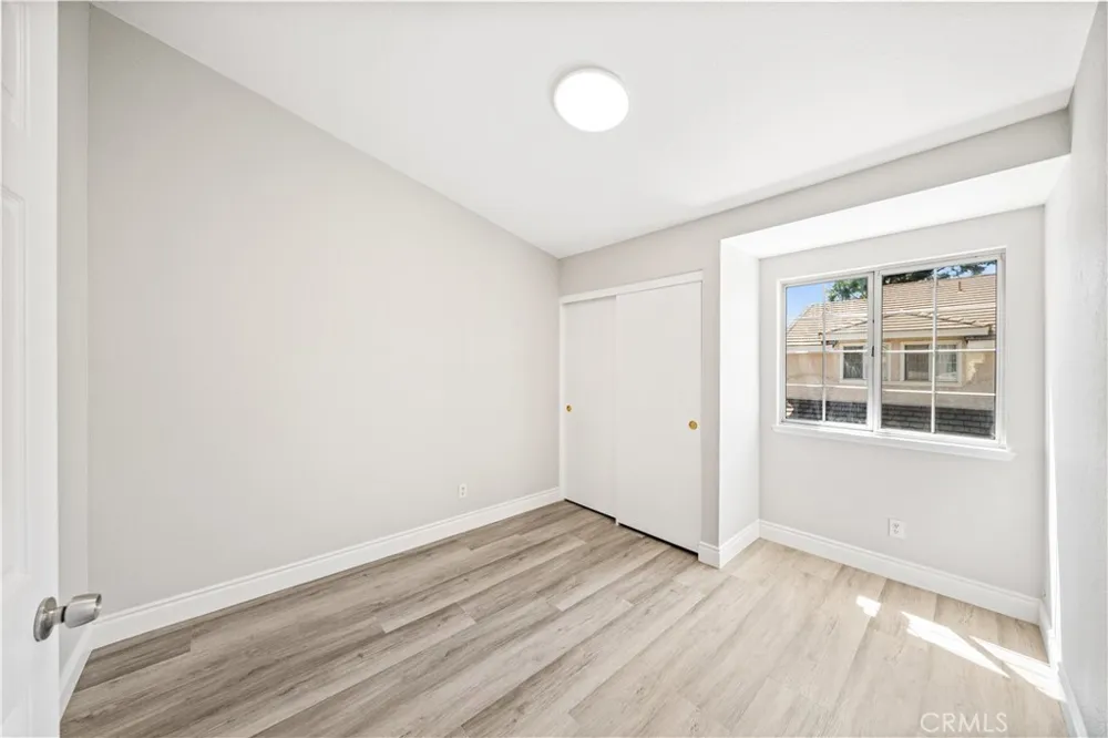 317 Somerset Court Azusa, CA 91702