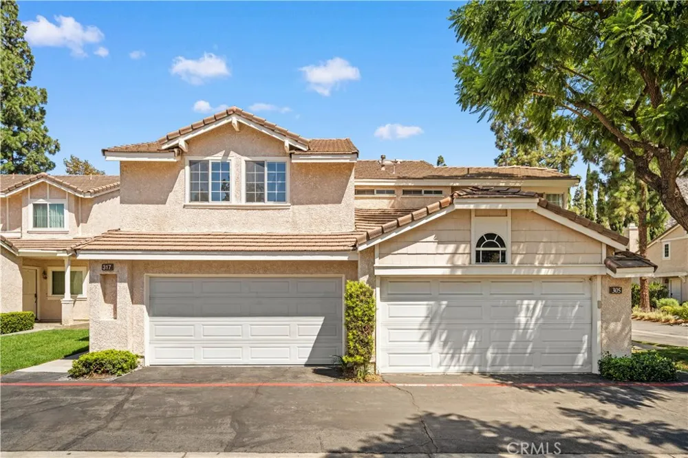 317 Somerset Court Azusa, CA 91702
