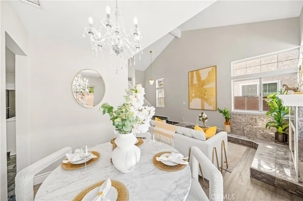 317 Somerset Court Azusa, CA 91702