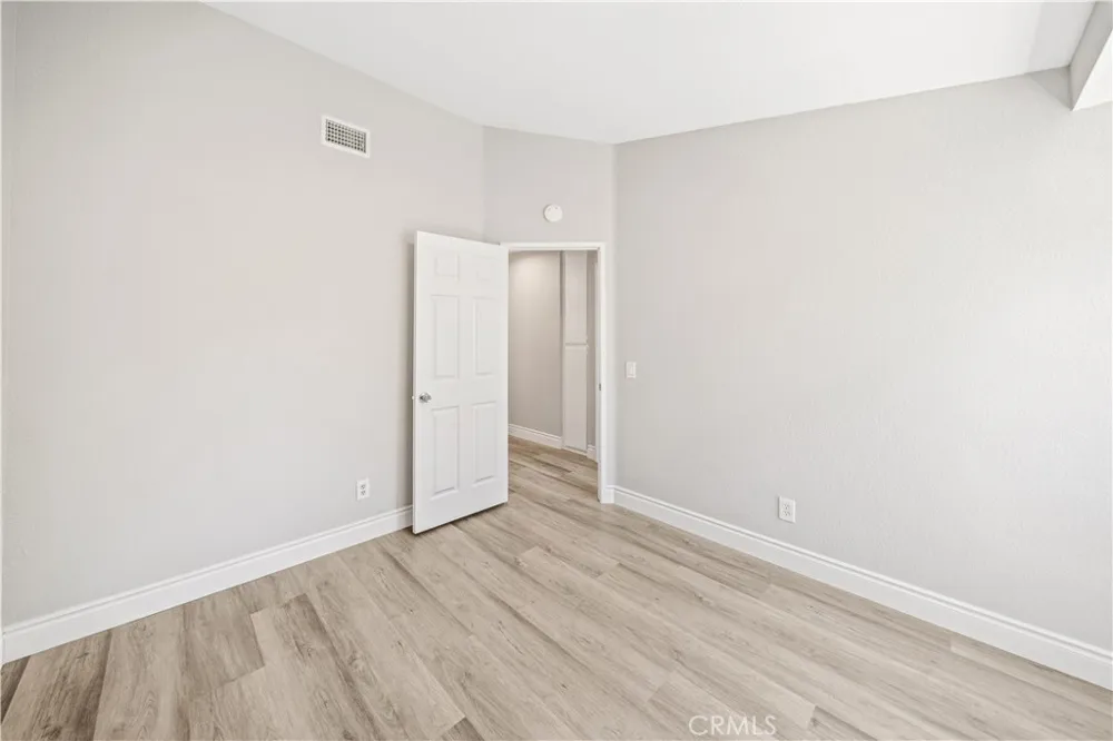 317 Somerset Court Azusa, CA 91702