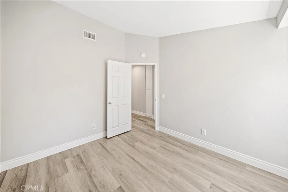 317 Somerset Court Azusa, CA 91702