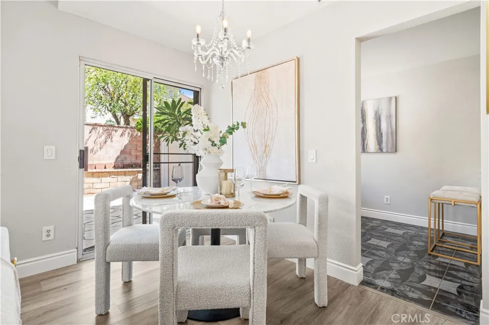 317 Somerset Court Azusa, CA 91702