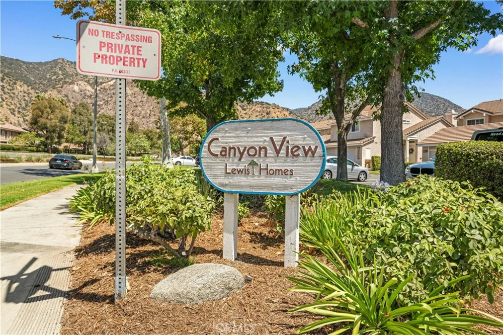 317 Somerset Court Azusa, CA 91702