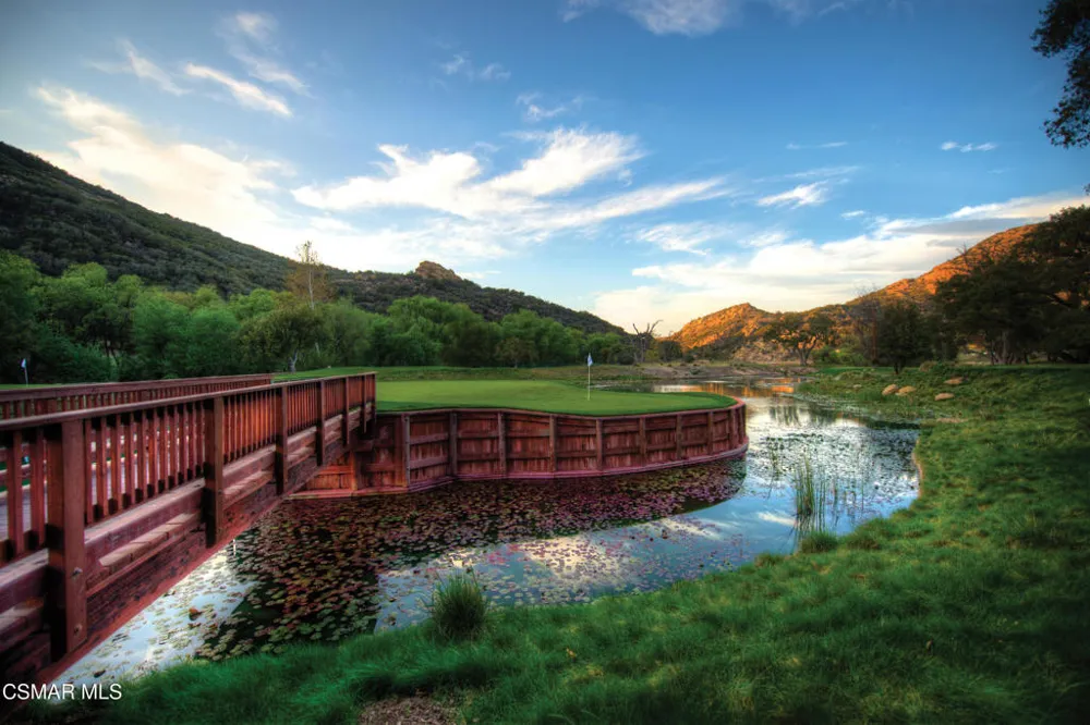 925 W Stafford Road Thousand Oaks, CA 91361