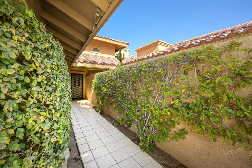 41385 Woodhaven Drive W Palm Desert, CA 92211