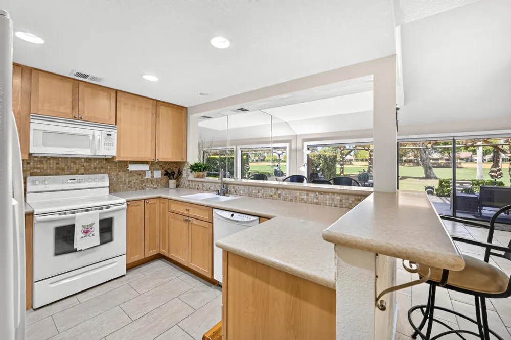 41385 Woodhaven Drive W Palm Desert, CA 92211