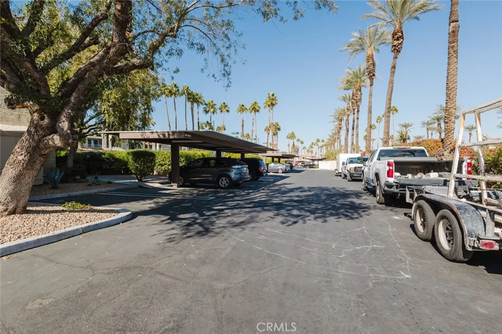 2700 Lawrence Crossley Road #37 Palm Springs, CA 92264