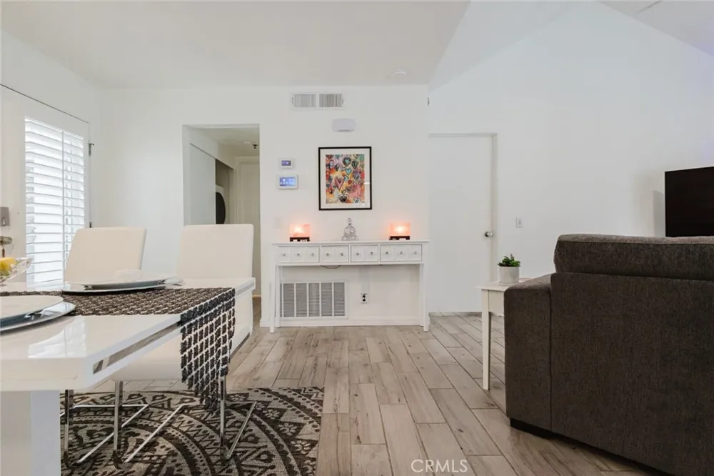 2700 Lawrence Crossley Road #37 Palm Springs, CA 92264