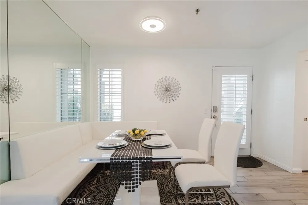 2700 Lawrence Crossley Road #37 Palm Springs, CA 92264