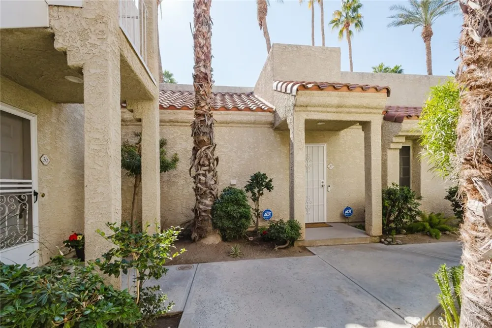 2700 Lawrence Crossley Road #37 Palm Springs, CA 92264