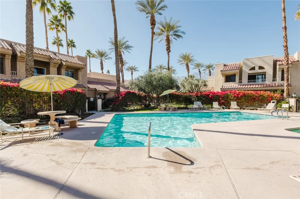 2700 Lawrence Crossley Road #37 Palm Springs, CA 92264