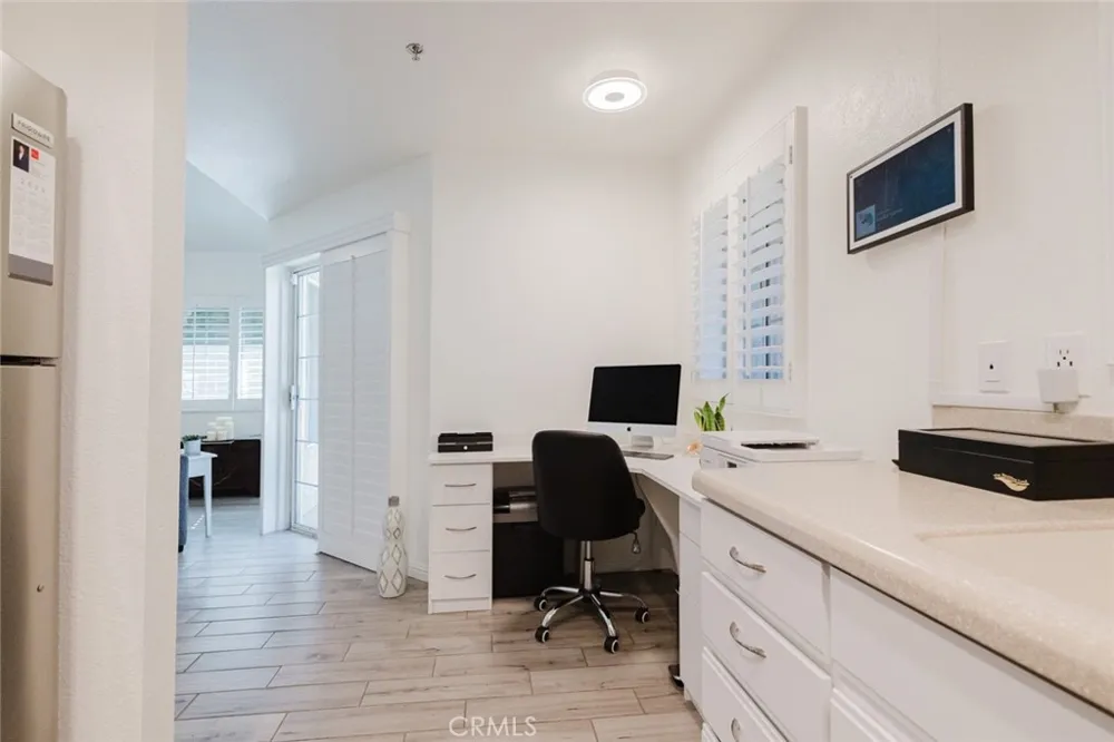 2700 Lawrence Crossley Road #37 Palm Springs, CA 92264