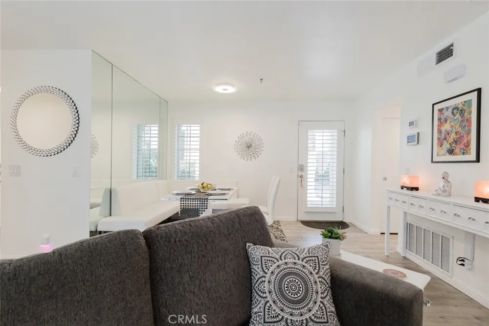 2700 Lawrence Crossley Road #37 Palm Springs, CA 92264