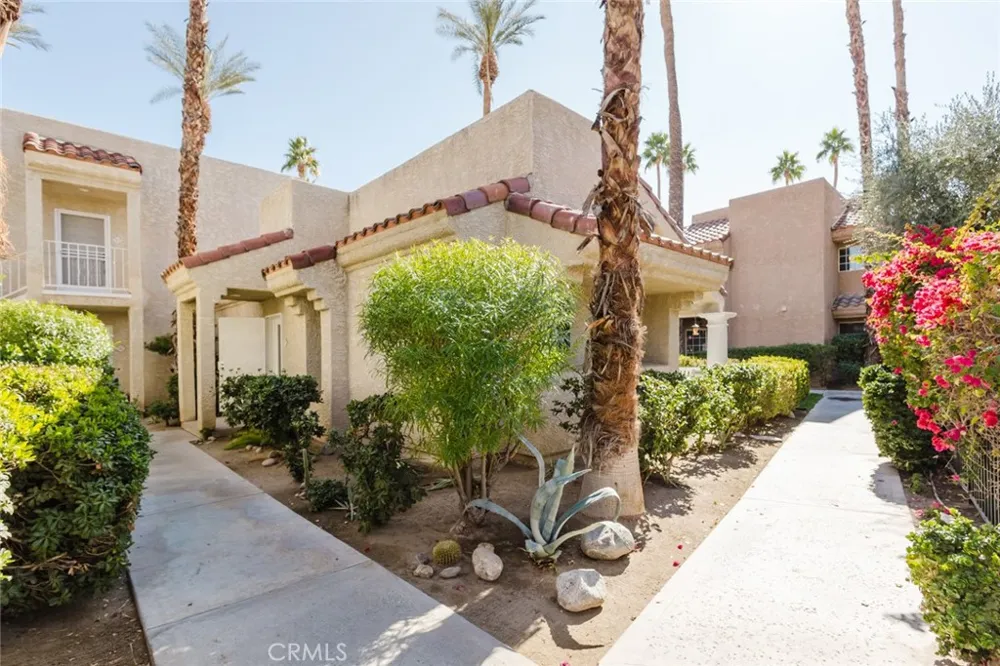 2700 Lawrence Crossley Road #37 Palm Springs, CA 92264