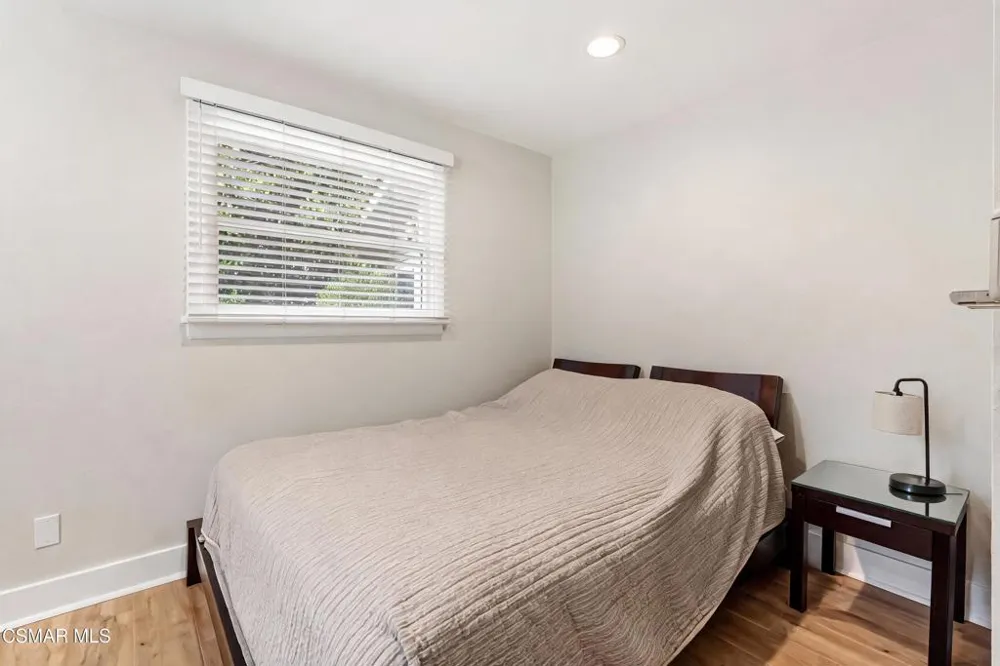 637 Raymond Avenue Pasadena, CA 91103