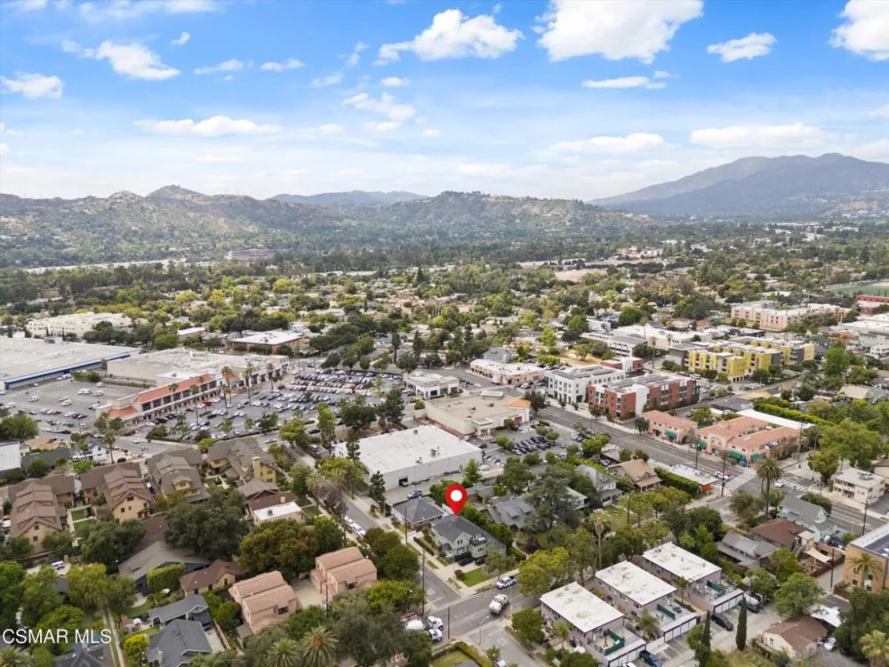 637 Raymond Avenue Pasadena, CA 91103