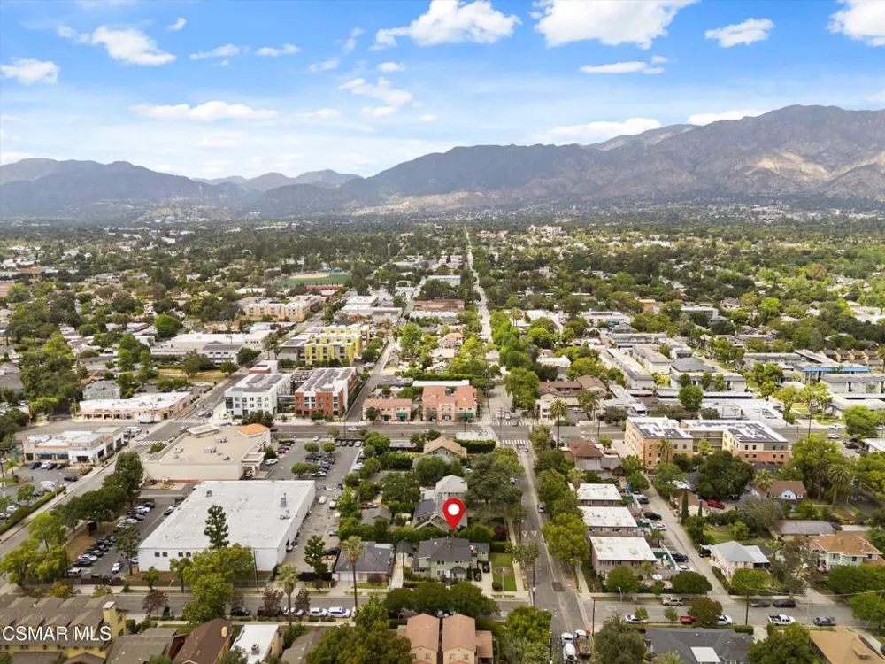 637 Raymond Avenue Pasadena, CA 91103