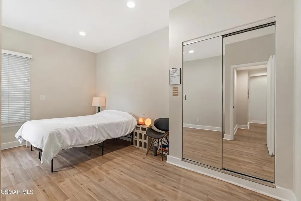 637 Raymond Avenue Pasadena, CA 91103