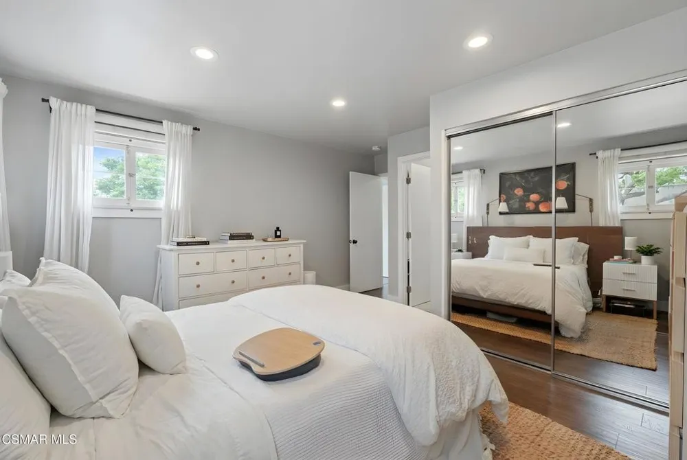 637 Raymond Avenue Pasadena, CA 91103